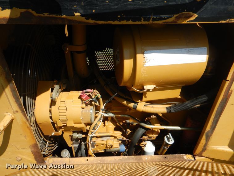 image for item DG8748 1997 Caterpillar D5M  dozer