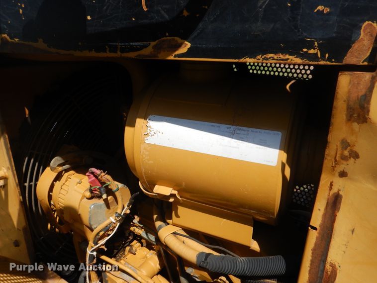 image for item DG8748 1997 Caterpillar D5M  dozer