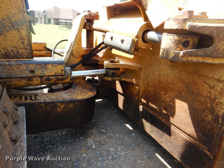 image for item DG8748 1997 Caterpillar D5M  dozer