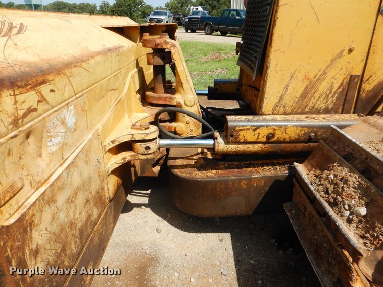 image for item DG8748 1997 Caterpillar D5M  dozer