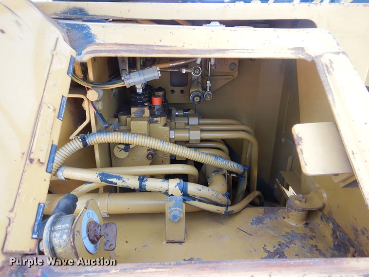 image for item DG8748 1997 Caterpillar D5M  dozer