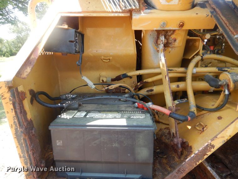 image for item DG8748 1997 Caterpillar D5M  dozer