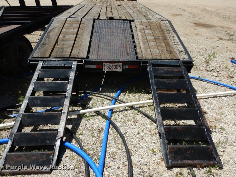 image for item DH2736 1998 Towmaster T40 equipment trailer