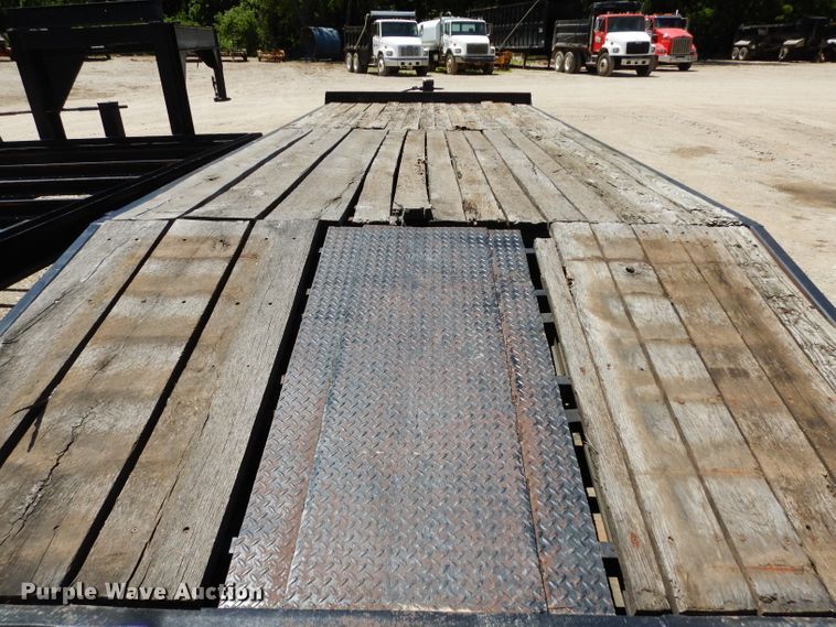 image for item DH2736 1998 Towmaster T40 equipment trailer