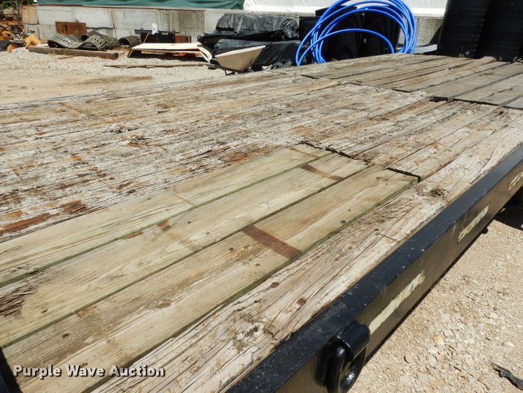 image for item DH2736 1998 Towmaster T40 equipment trailer