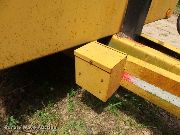 image for item DH3768 2000 Redi Haul FSL21210 equipment trailer