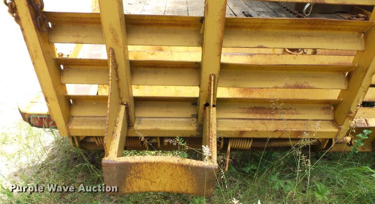 image for item DH3768 2000 Redi Haul FSL21210 equipment trailer