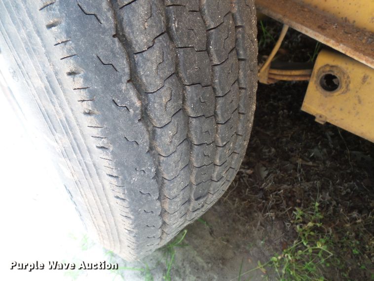 image for item DH3768 2000 Redi Haul FSL21210 equipment trailer