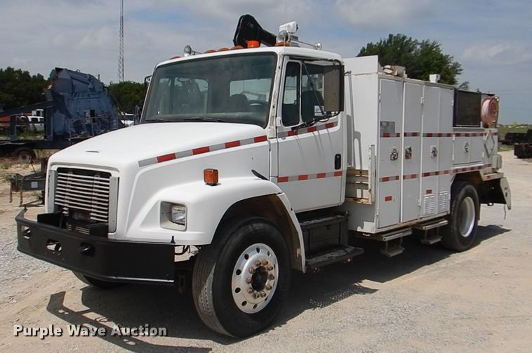 image for item DH5366 2000 Freightliner FL70  service truck with crane