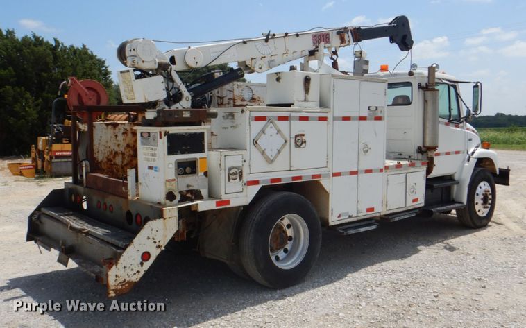 image for item DH5366 2000 Freightliner FL70  service truck with crane