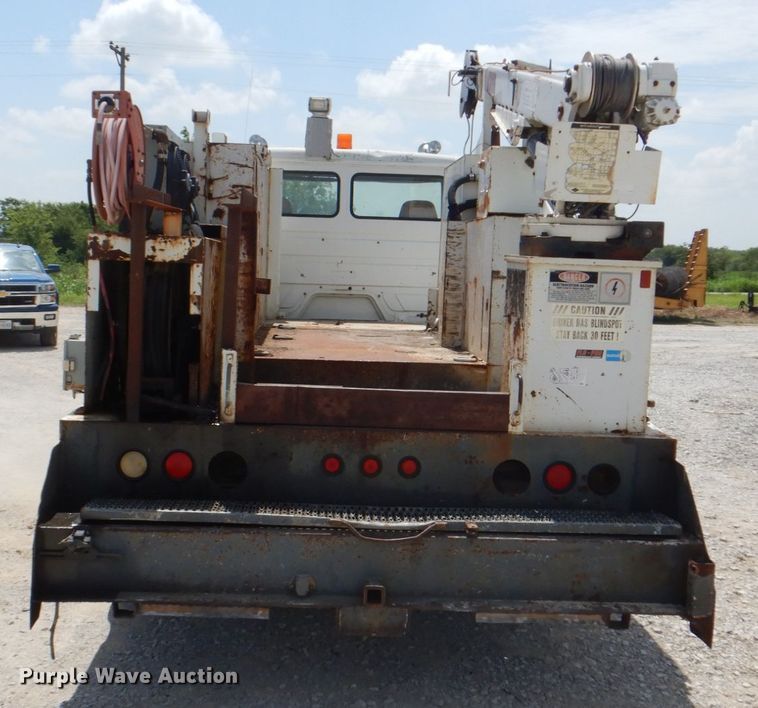 image for item DH5366 2000 Freightliner FL70  service truck with crane