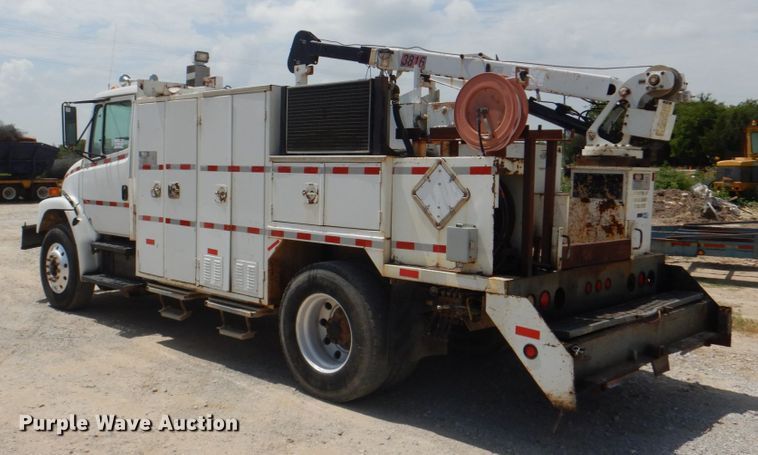 image for item DH5366 2000 Freightliner FL70  service truck with crane