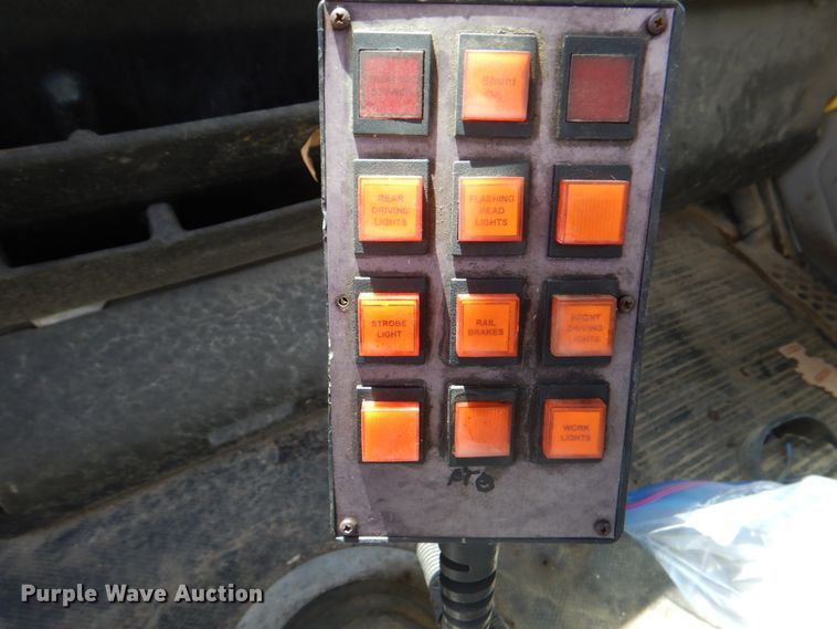 image for item DH5366 2000 Freightliner FL70  service truck with crane