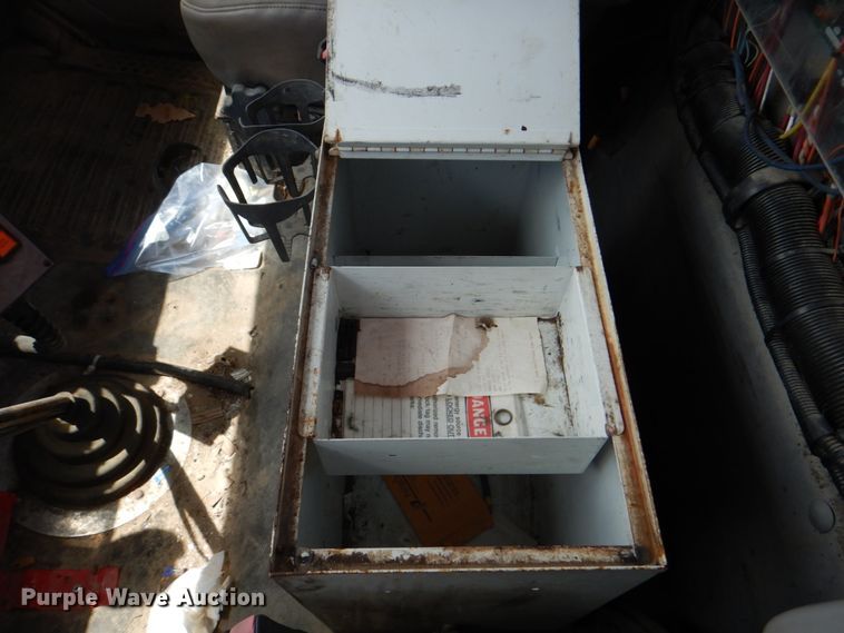 image for item DH5366 2000 Freightliner FL70  service truck with crane