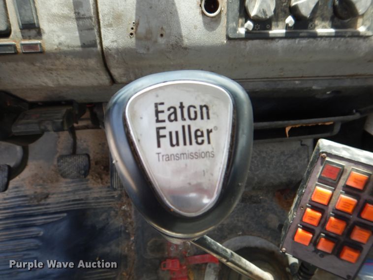 image for item DH5366 2000 Freightliner FL70  service truck with crane