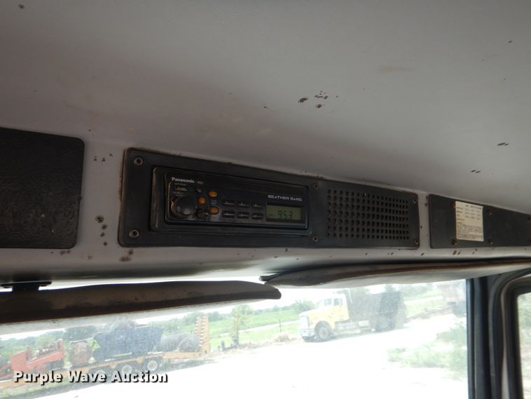 image for item DH5366 2000 Freightliner FL70  service truck with crane