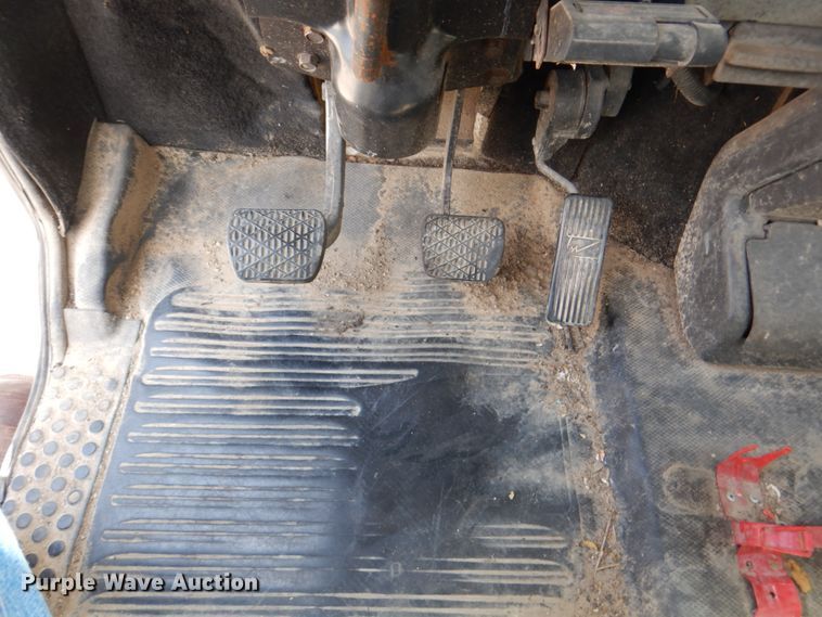 image for item DH5366 2000 Freightliner FL70  service truck with crane