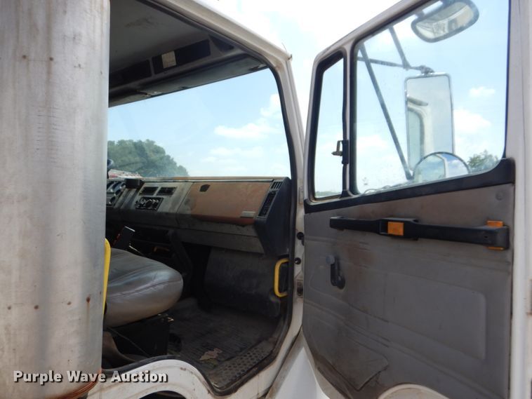 image for item DH5366 2000 Freightliner FL70  service truck with crane