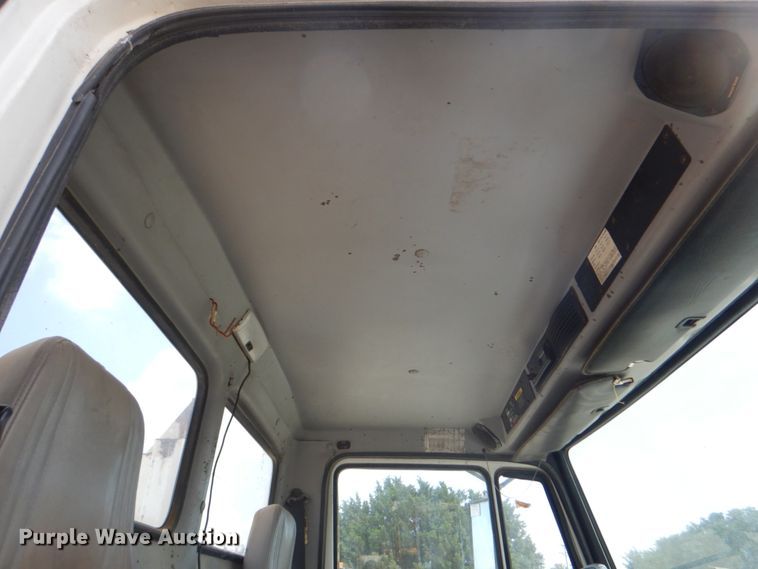 image for item DH5366 2000 Freightliner FL70  service truck with crane