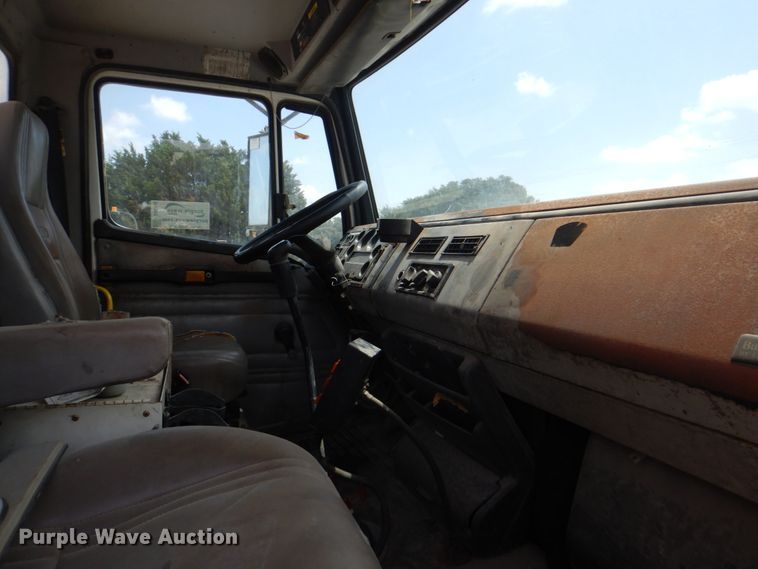 image for item DH5366 2000 Freightliner FL70  service truck with crane