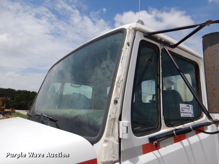 image for item DH5366 2000 Freightliner FL70  service truck with crane