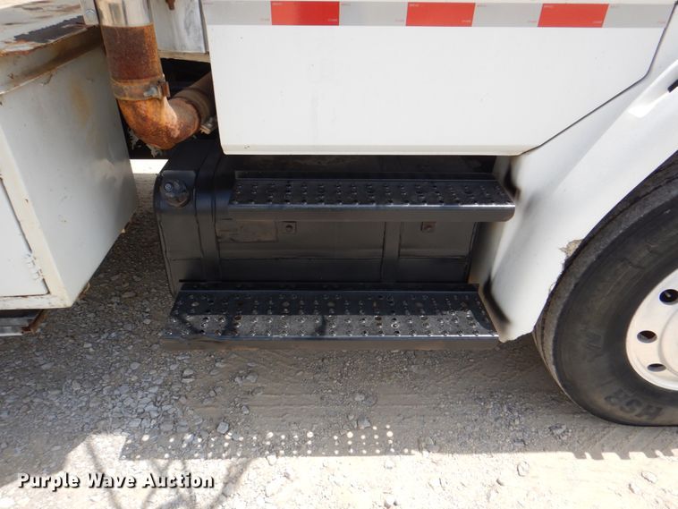 image for item DH5366 2000 Freightliner FL70  service truck with crane