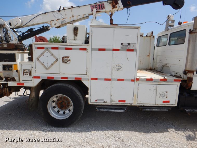 image for item DH5366 2000 Freightliner FL70  service truck with crane