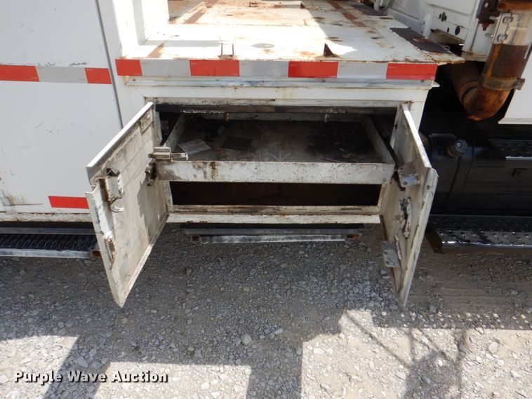 image for item DH5366 2000 Freightliner FL70  service truck with crane