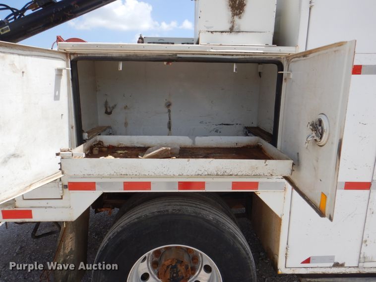 image for item DH5366 2000 Freightliner FL70  service truck with crane