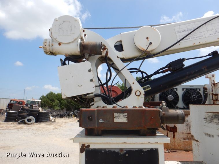 image for item DH5366 2000 Freightliner FL70  service truck with crane