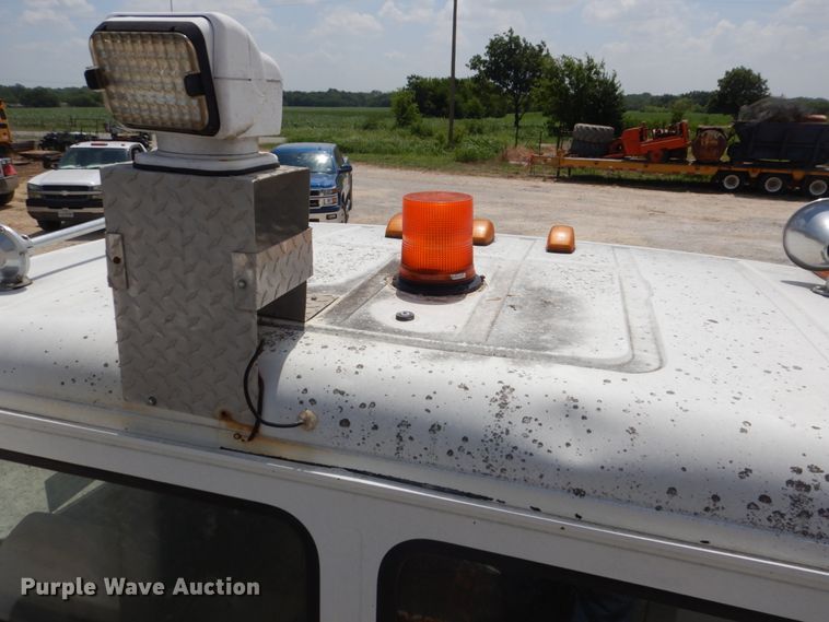 image for item DH5366 2000 Freightliner FL70  service truck with crane