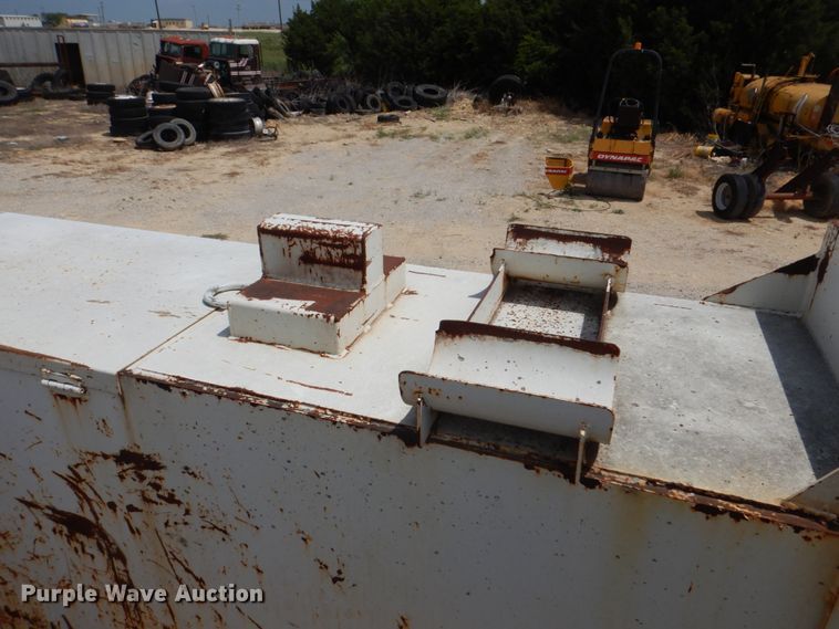 image for item DH5366 2000 Freightliner FL70  service truck with crane