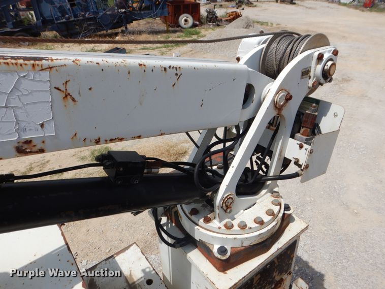 image for item DH5366 2000 Freightliner FL70  service truck with crane