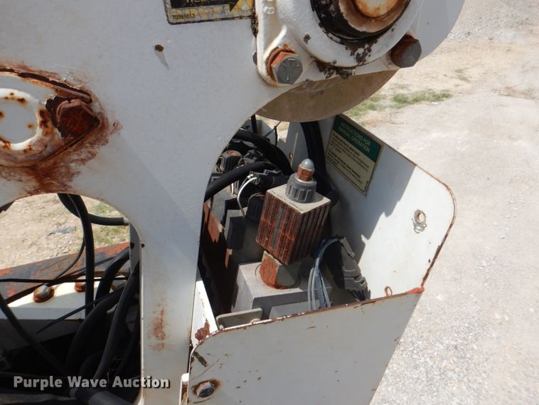 image for item DH5366 2000 Freightliner FL70  service truck with crane