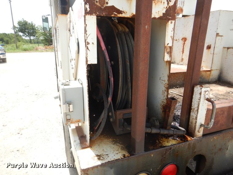 image for item DH5366 2000 Freightliner FL70  service truck with crane