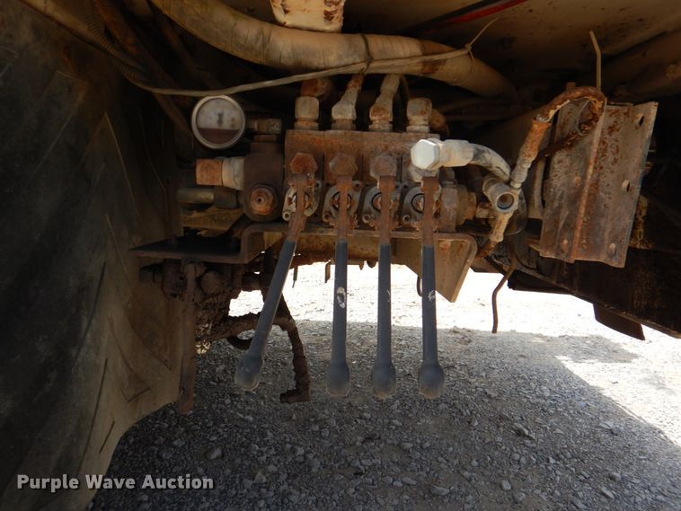 image for item DH5366 2000 Freightliner FL70  service truck with crane