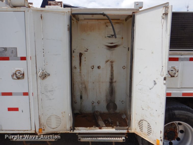 image for item DH5366 2000 Freightliner FL70  service truck with crane