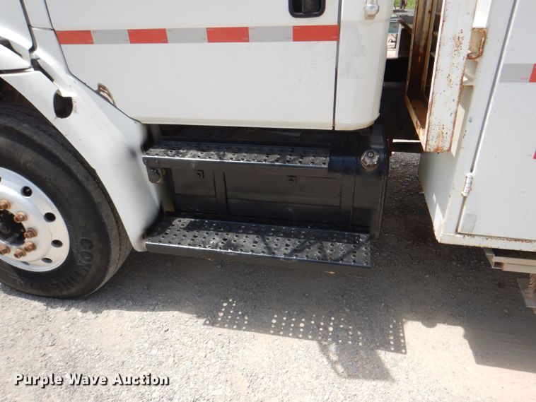 image for item DH5366 2000 Freightliner FL70  service truck with crane