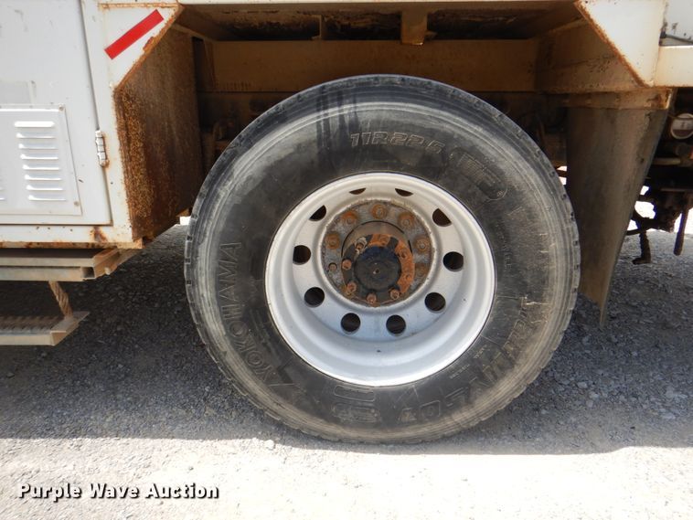 image for item DH5366 2000 Freightliner FL70  service truck with crane