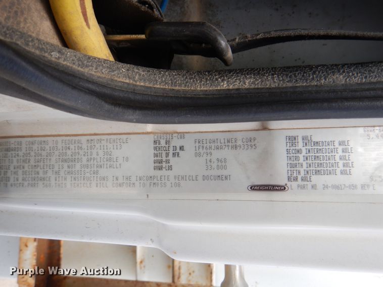 image for item DH5366 2000 Freightliner FL70  service truck with crane