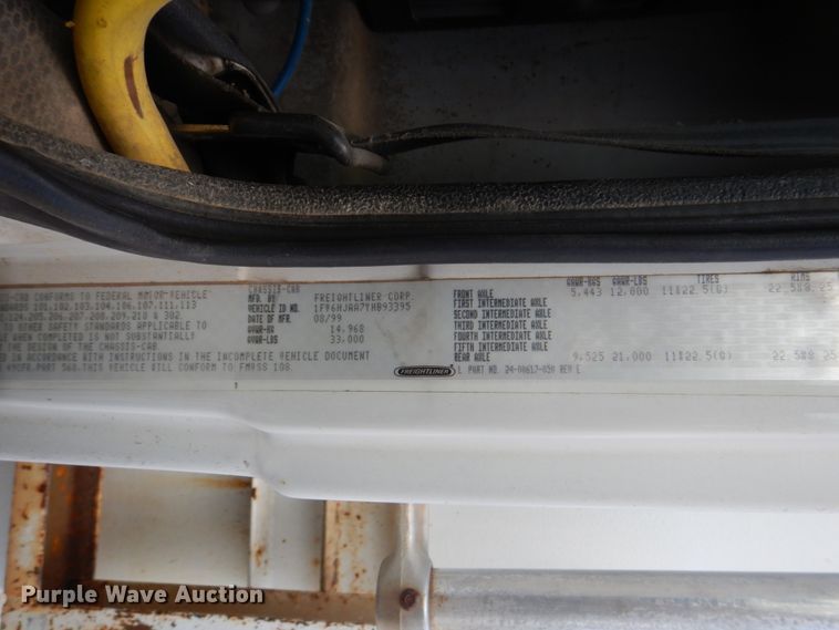 image for item DH5366 2000 Freightliner FL70  service truck with crane