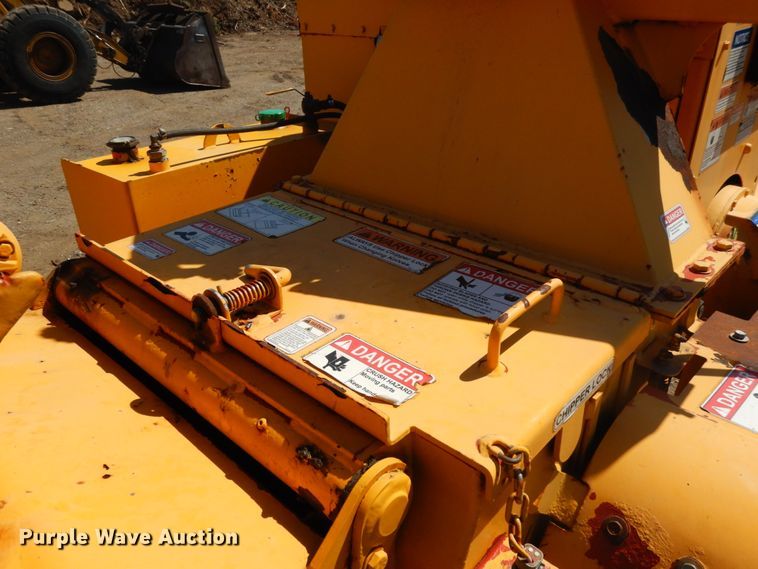 image for item DH6500 2014 Morbark M15RX wood chipper