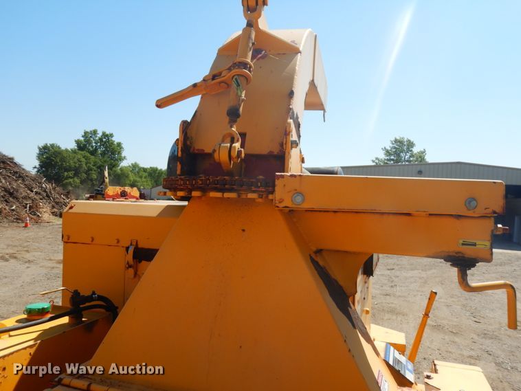 image for item DH6500 2014 Morbark M15RX wood chipper