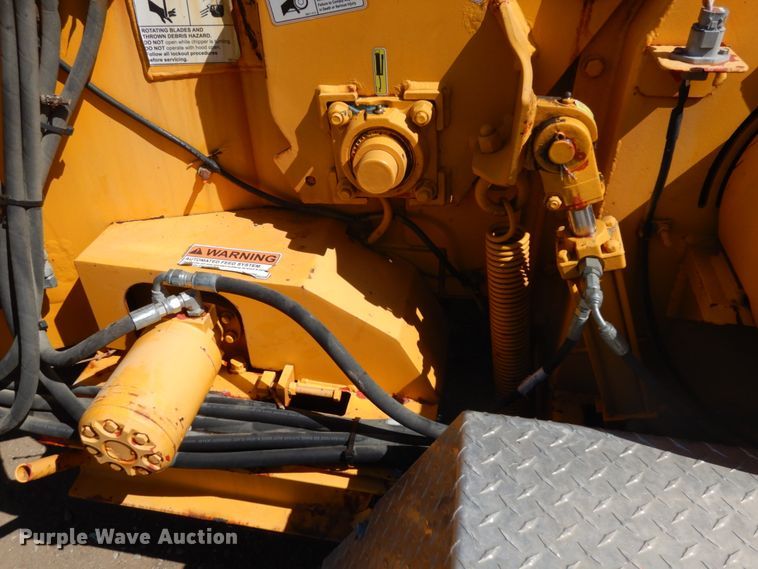 image for item DH6500 2014 Morbark M15RX wood chipper