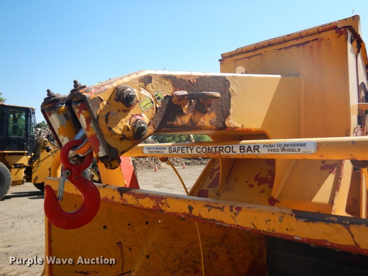 image for item DH6500 2014 Morbark M15RX wood chipper
