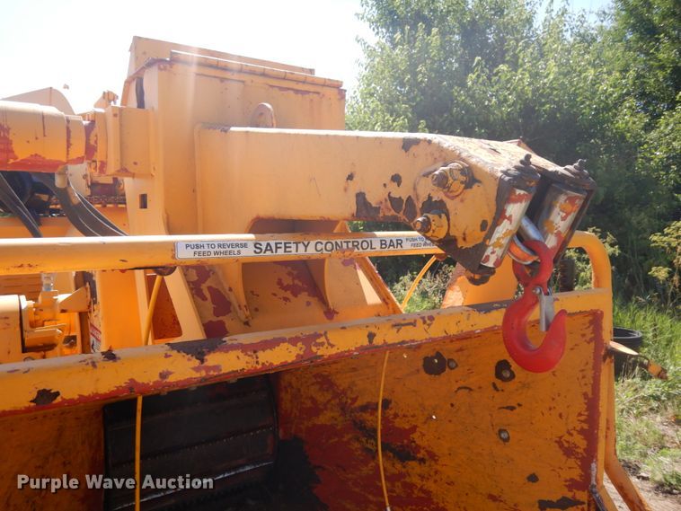 image for item DH6500 2014 Morbark M15RX wood chipper