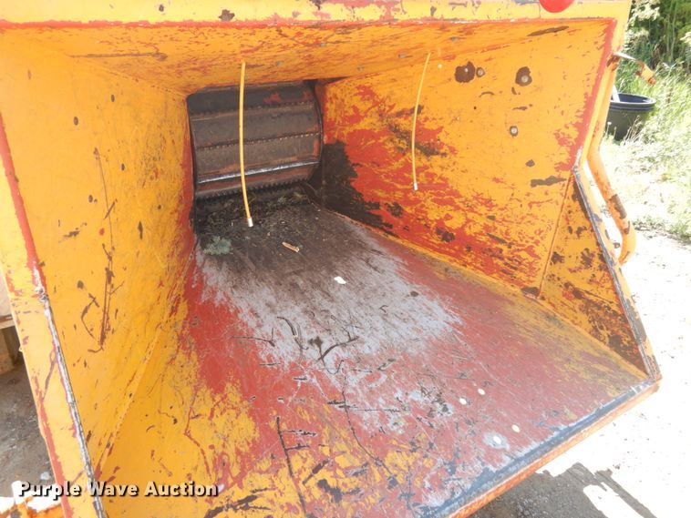 image for item DH6500 2014 Morbark M15RX wood chipper