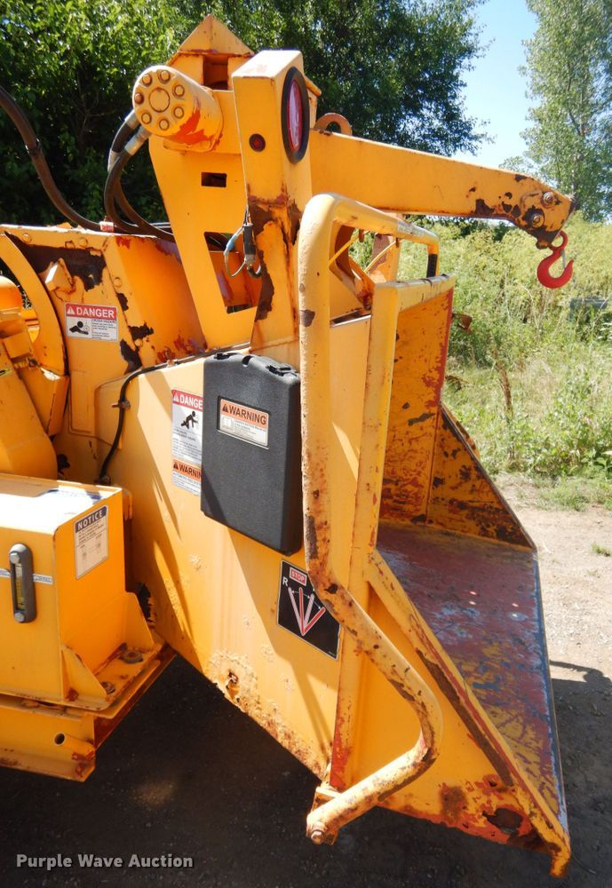 image for item DH6500 2014 Morbark M15RX wood chipper