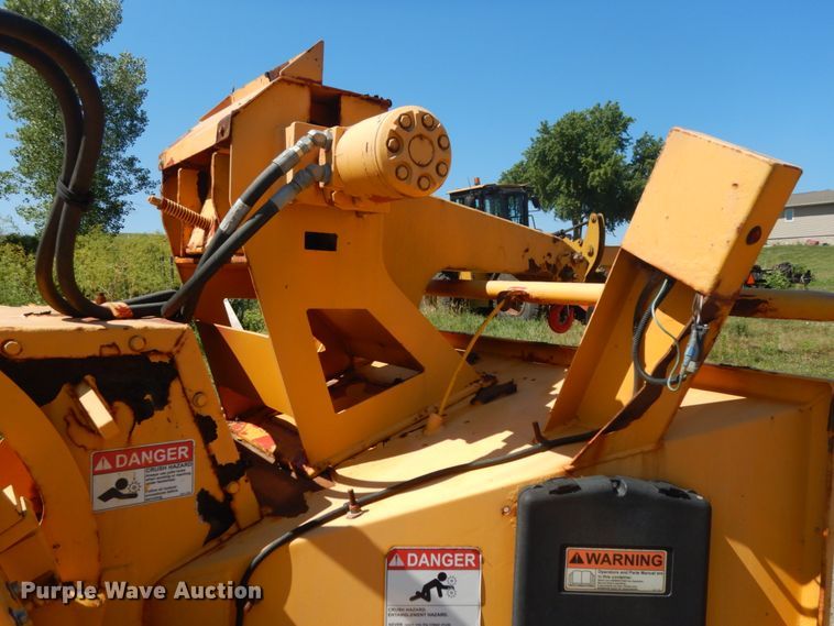 image for item DH6500 2014 Morbark M15RX wood chipper