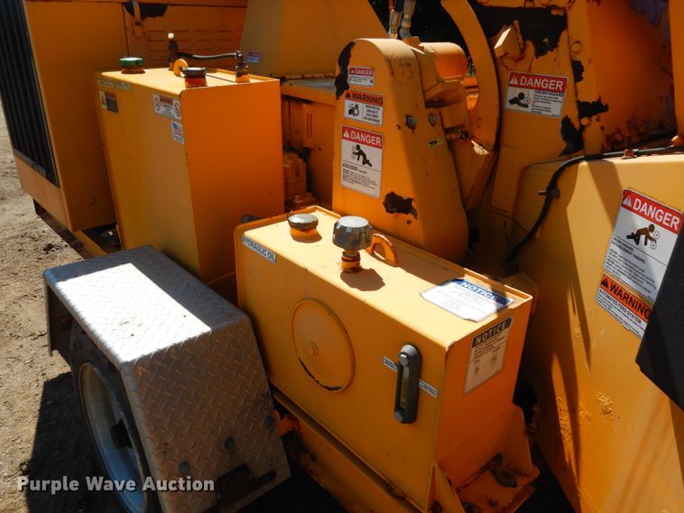 image for item DH6500 2014 Morbark M15RX wood chipper